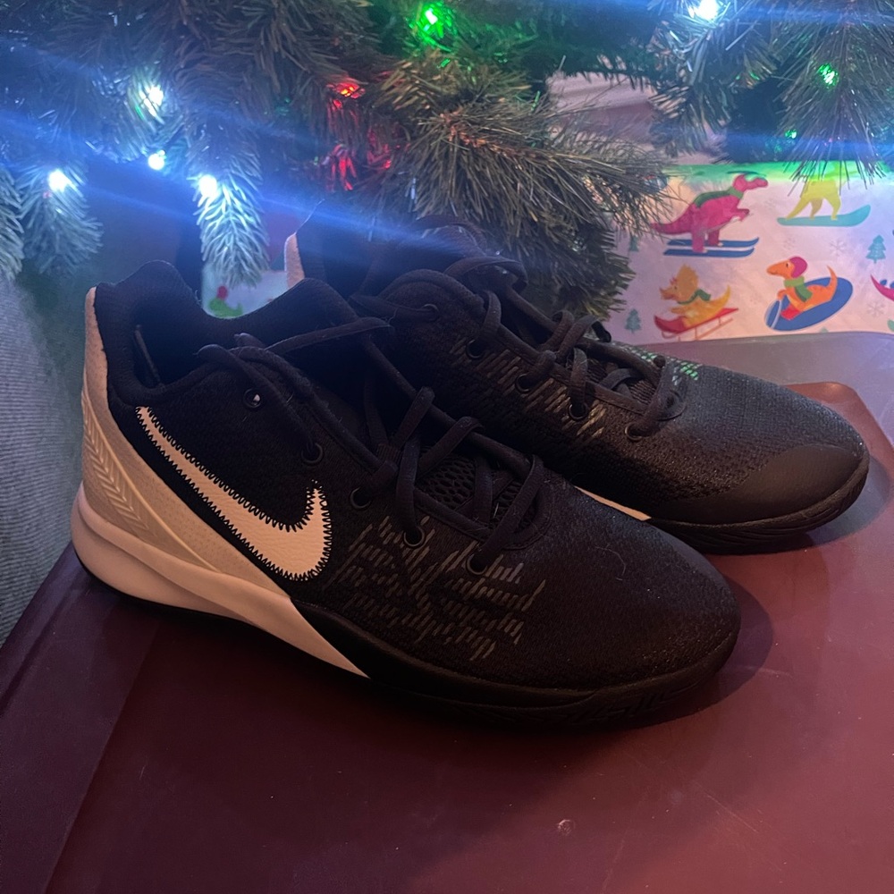 Kyrie Irvin Nikes